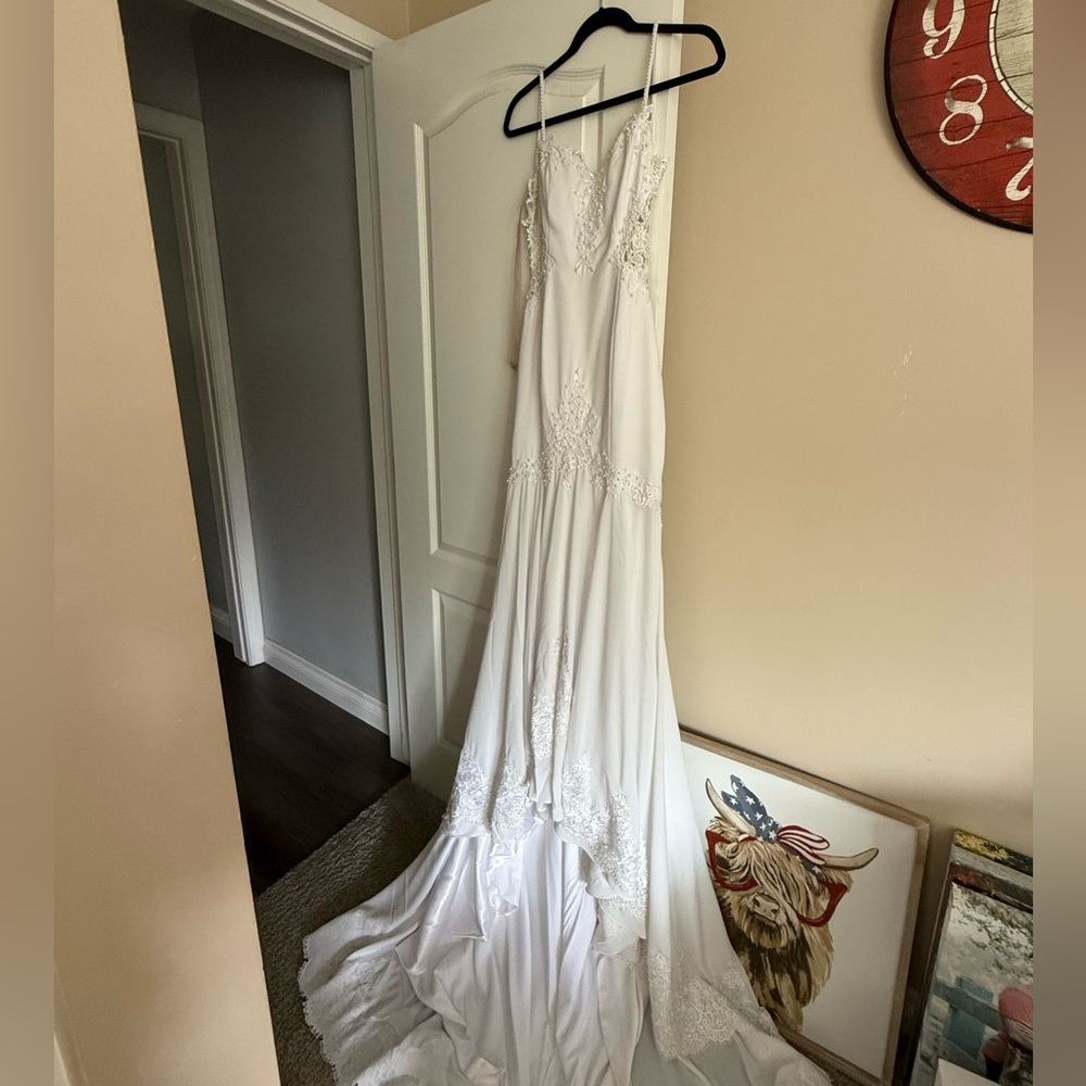 White Wedding Dress Perfect for Beach